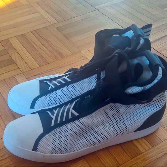 Y3 Adidas Sneakers. - Picture 1 of 6